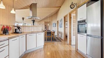 Réfrigérateur, four, plaque de cuisson, lave-vaisselle