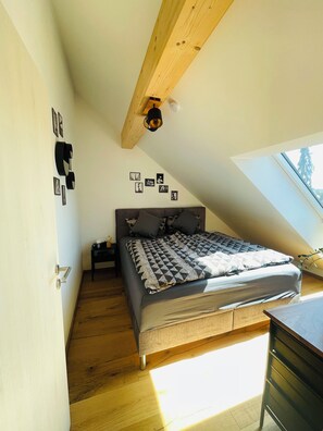 Bügeleisen/Bügelbrett, WLAN, Bettwäsche