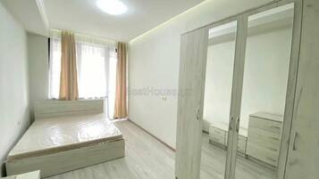 Cortinas opacas y wifi gratis