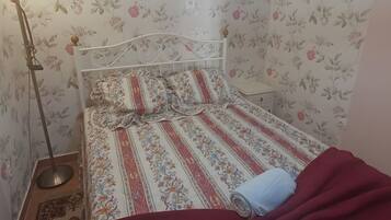 2 bedrooms, bed sheets