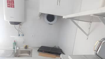 Fridge, microwave, stovetop, toaster