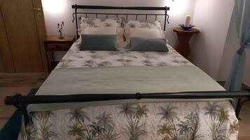 3 Schlafzimmer, Bügeleisen/Bügelbrett, Bettwäsche