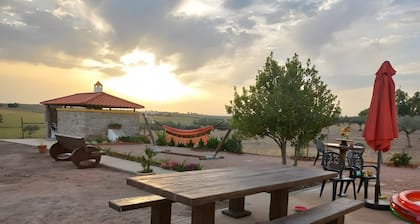 Casa De Campo Das Oliveiras mit privater Terrasse, Gemeinschaftsgarten und Klimaanlage