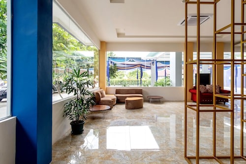 OYO 94746 Raz Residence 