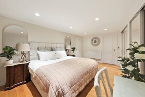 2 室のベッドルーム、アイロン / アイロン台、WiFi、ベッドシーツ