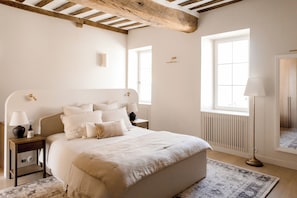 5 Schlafzimmer, Bügeleisen/Bügelbrett, WLAN, Bettwäsche