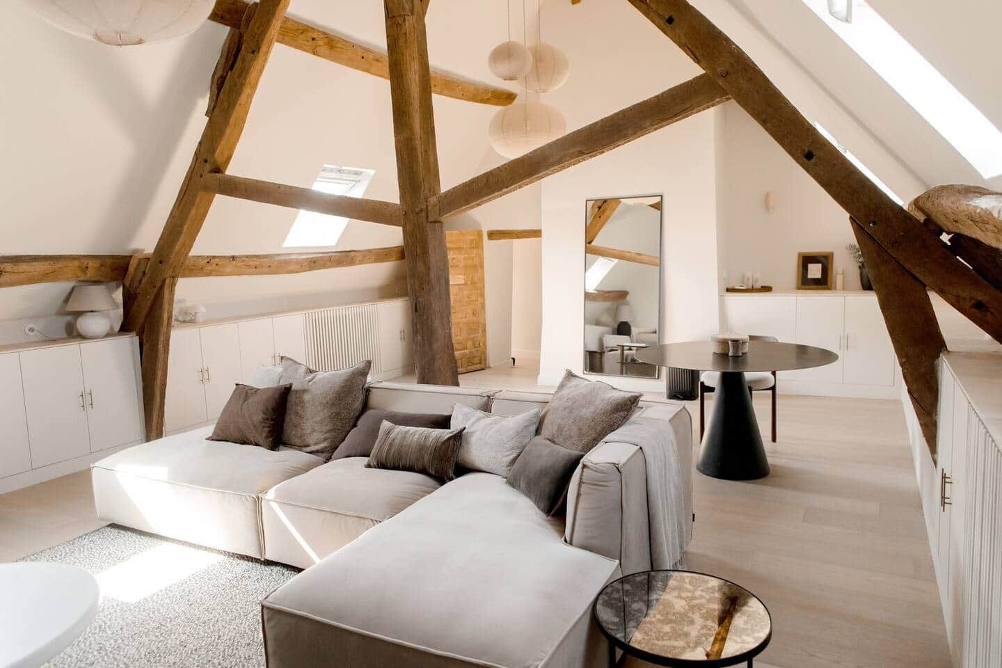 Televisie en een open haard