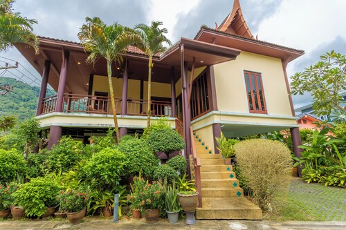 Thai-Style Villa with Charm V114