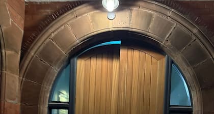 Spacious 3-Bed Seaside Retreat – Walk to Beach, Sleeps 6, Free Parking