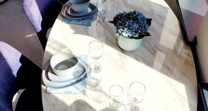 Spacious 3-Bed Seaside Retreat â Walk to Beach, Sleeps 6, Free Parking