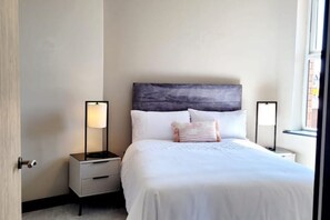 3 soverom, strykejern/-brett, wi-fi og sengetøy