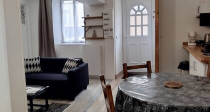 Appartement rénové au calme dans un village viticole. A 15min d'Auxerre.