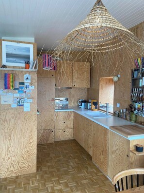 Private kitchen - Dunes & Vagues, apartment with balcony and sea view (Fort-Mahon-Plage)
