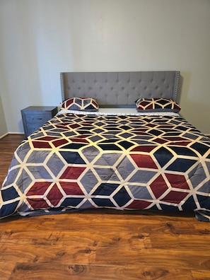 2 bedrooms, iron/ironing board, WiFi, bed sheets