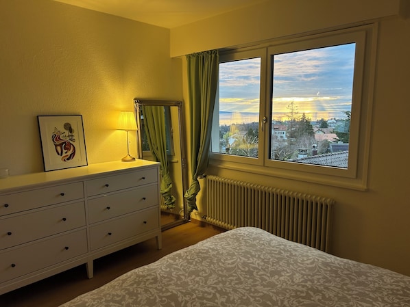 1 chambre, fer et planche Ă repasser, Wi-Fi, draps fournis
