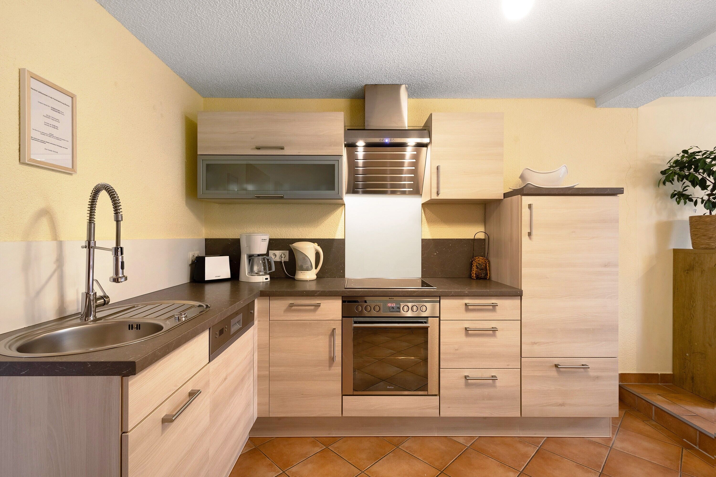 Kühlschrank, Ofen, Herdplatte, Geschirrspüler