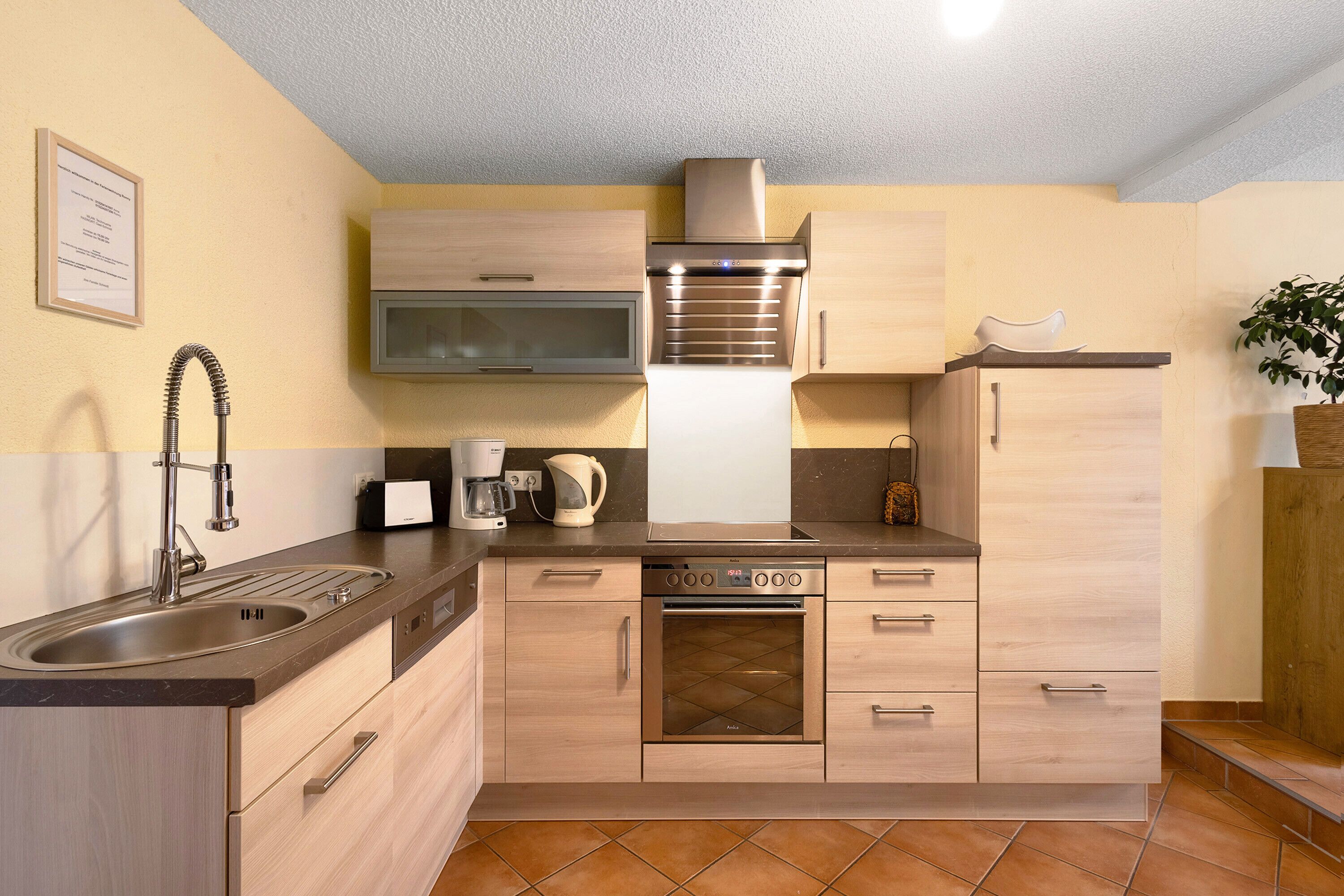 Kühlschrank, Ofen, Herdplatte, Geschirrspüler