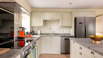 Microwave, oven, stovetop, dishwasher