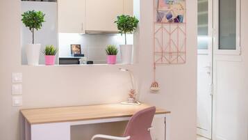 Iron/ironing board, free WiFi