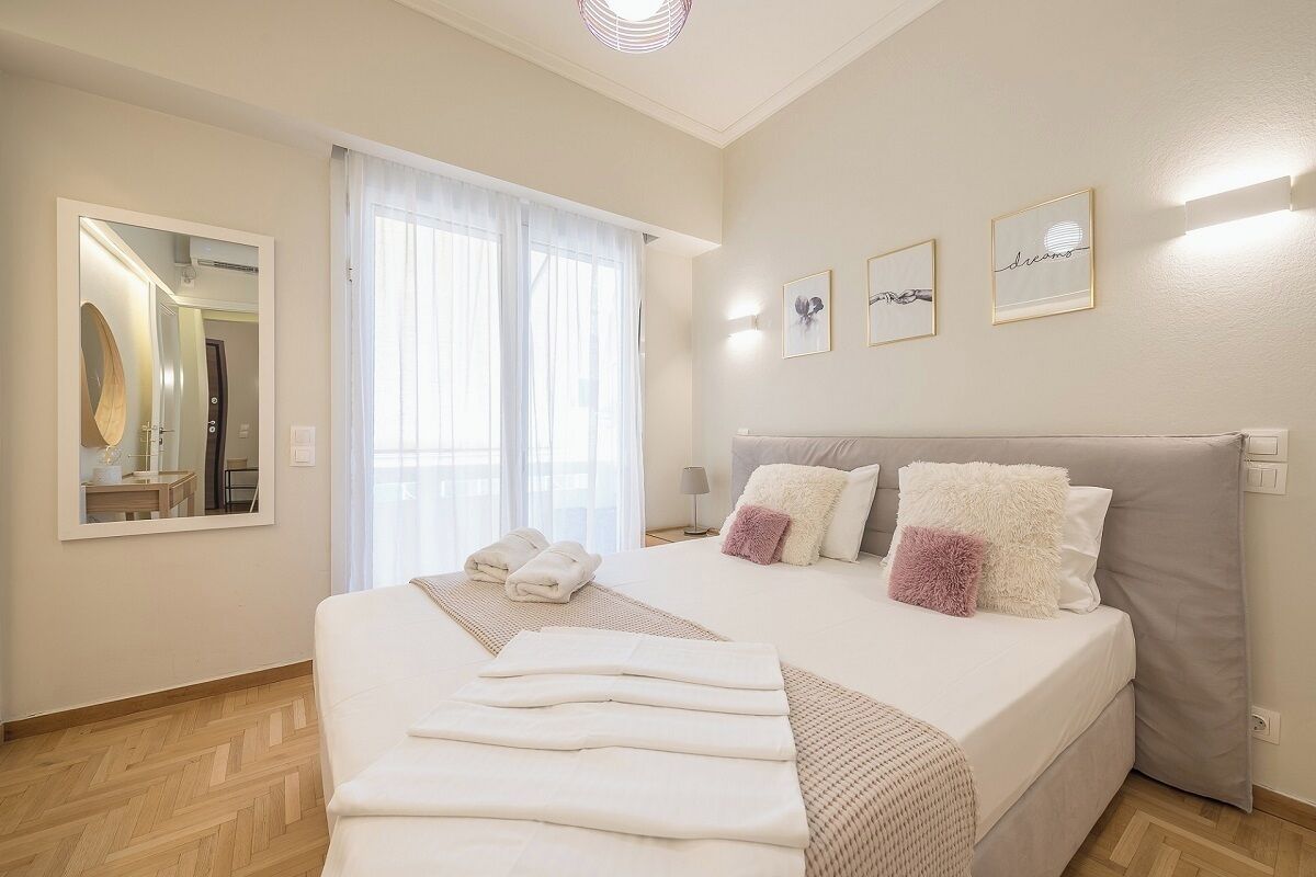Apartamento, balcón, vistas a la colina | Tabla de planchar con plancha y wifi gratis