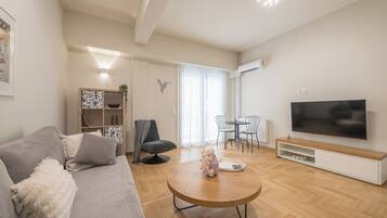 Iron/ironing board, free WiFi