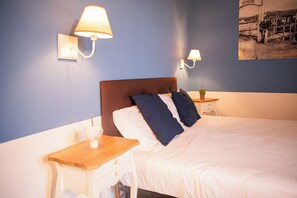 11 NEREIDE Camera doppia classica, vista cortile | 迷你吧、房內夾萬、熨斗/熨衫板、免費 Wi-Fi