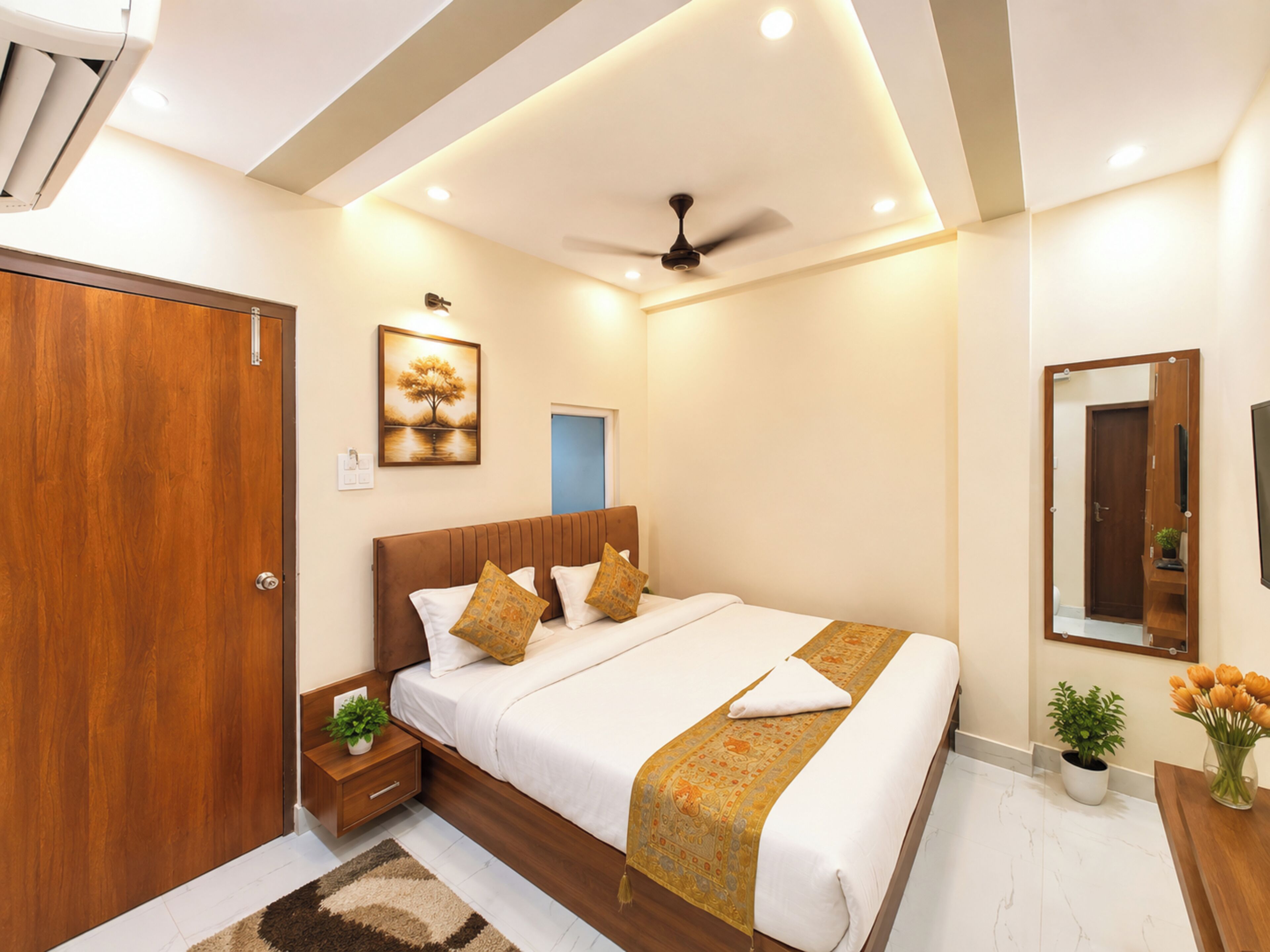 Deluxe Double Room, Air conditioning | Hypo-allergenic bedding available, in-room safe, desk, soundproofing