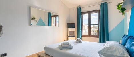 2 bedrooms, WiFi, bed sheets