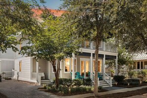 Exterior - NEW! 4 BR with en-suite baths, HEATED Pool, Bikes, Gated Community, close to shopping & beach (Seagrove Beach)