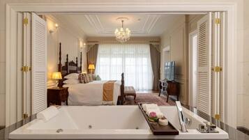 Executive Suite, Balcony, River View | Bathroom
