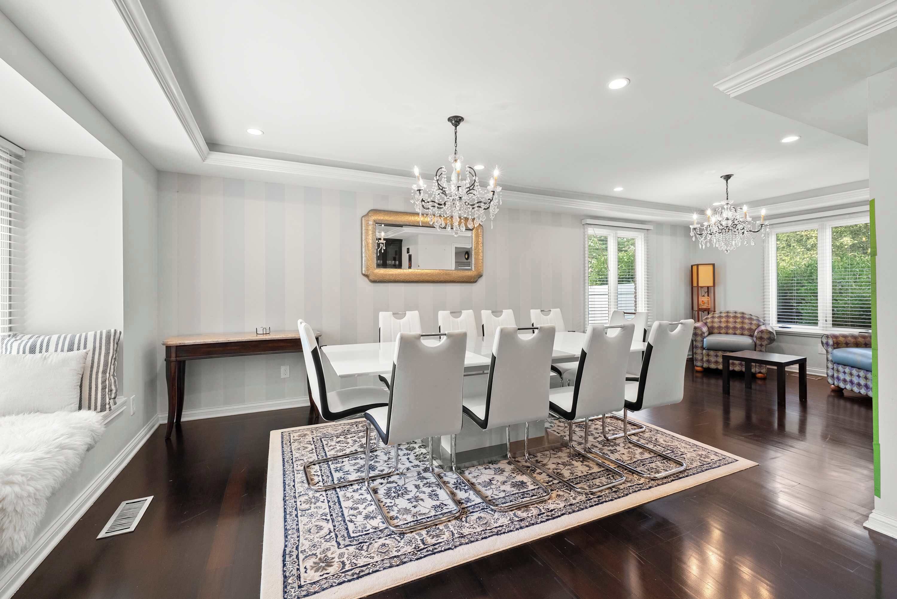 House, Multiple Beds, Patio, Garden View (The Gahanna Grand) | Dining