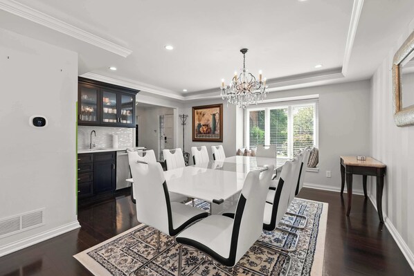 House, Multiple Beds, Patio, Garden View (The Gahanna Grand) | Dining - The Gahanna Grand (Columbus)