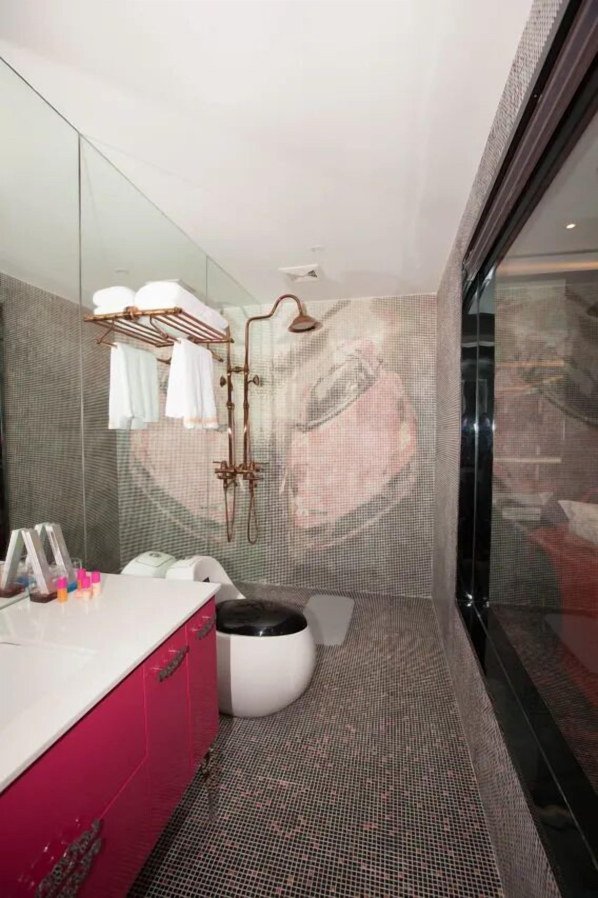 Superior Double Room | Bathroom