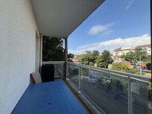 Property grounds - 3-room apt, sleeps 6, near port and beach - La Rochelle (La Rochelle)