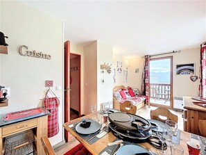 Interior - Comfortable T3 Apartment with Balcony and Parking (Le Corbier)