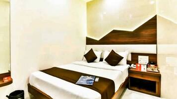 Desk, laptop workspace, free WiFi