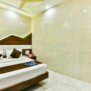 Bureau, espace de travail pour ordinateur portable