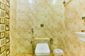 Douche, articles de toilette gratuits, serviettes fournies, savon