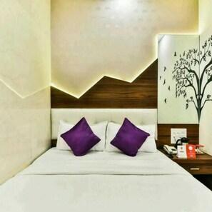 Bureau, espace de travail pour ordinateur portable