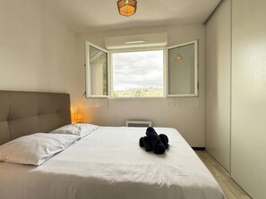 Rumah | 2 kamar tidur, setrika/meja setrika, dan seprai linen
