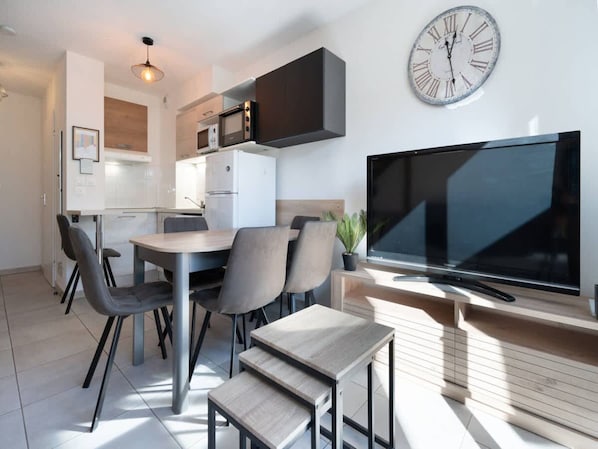 House | Dining