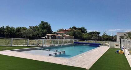 Family Home With Pool Near Beach