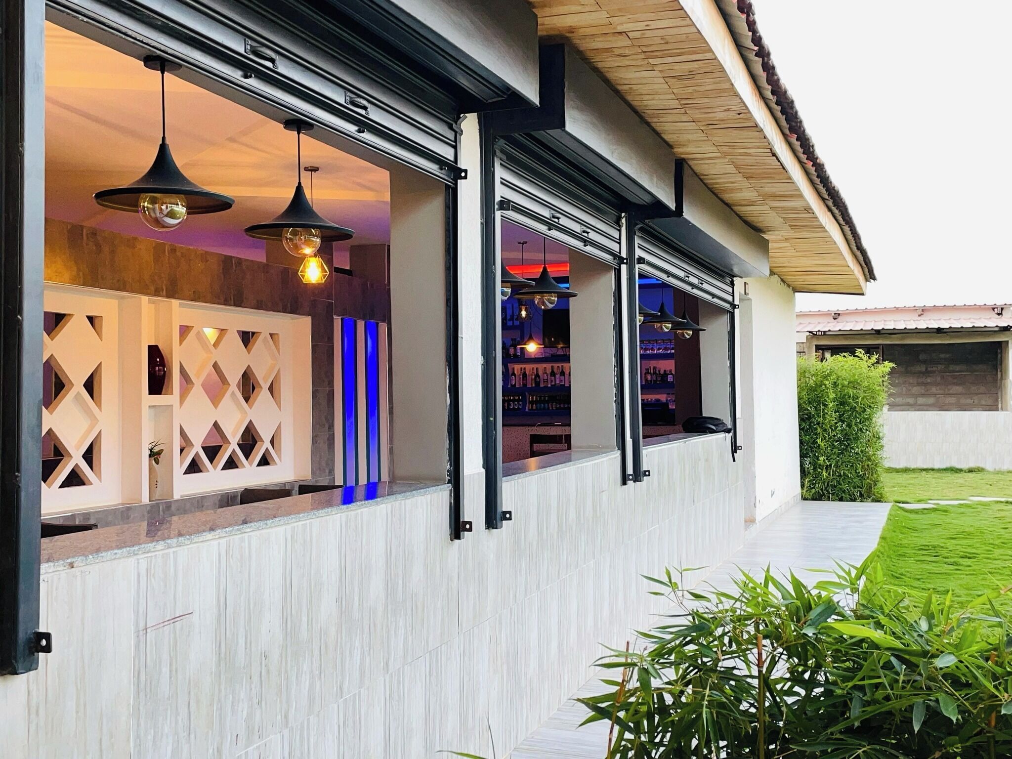 บริเวณภายนอก