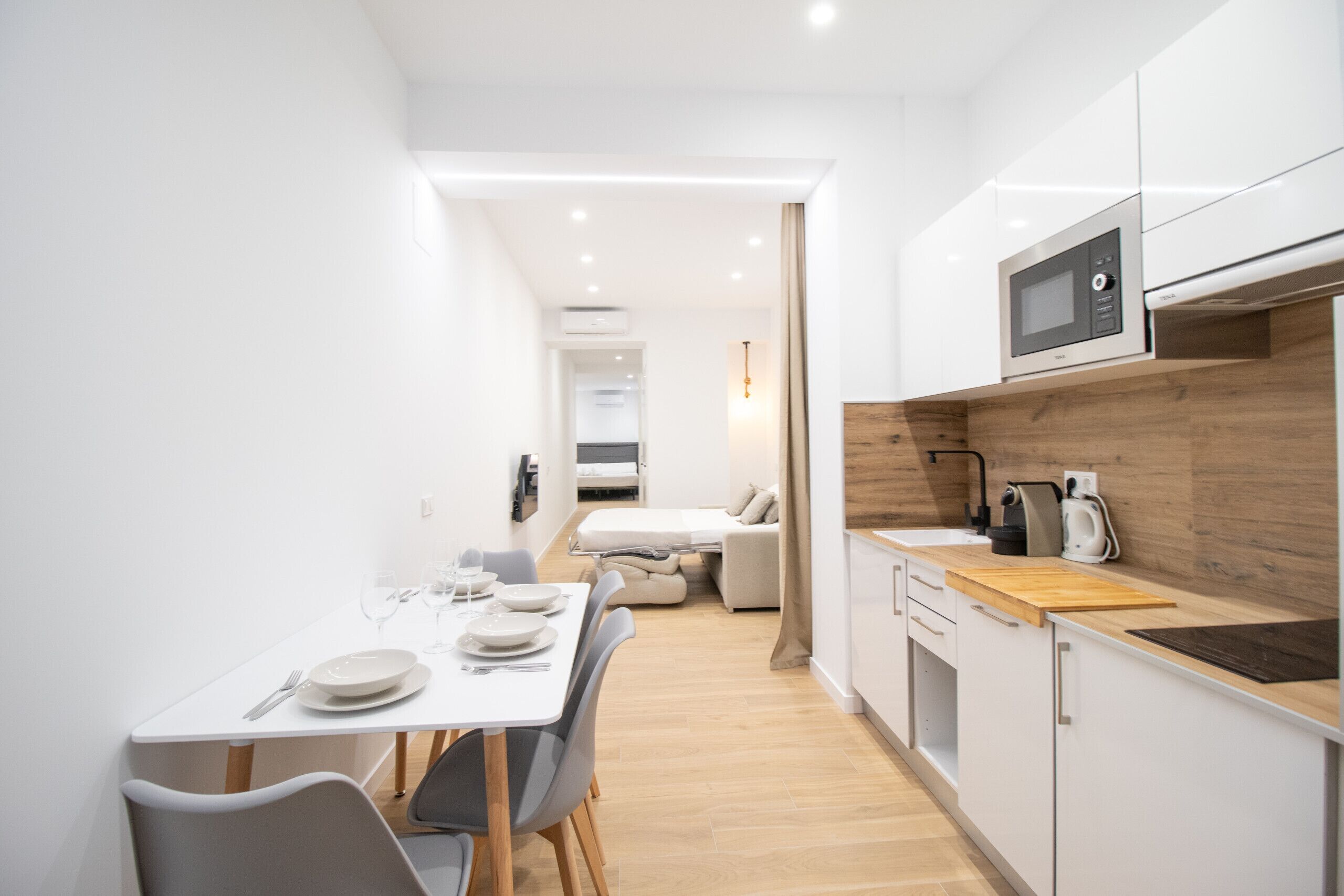 Fridge, microwave, dishwasher, coffee/tea maker