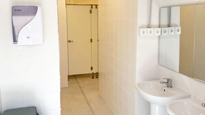 Hair dryer, towels - Single capsule in room of 16 capsules (El Palmar de Vejer)