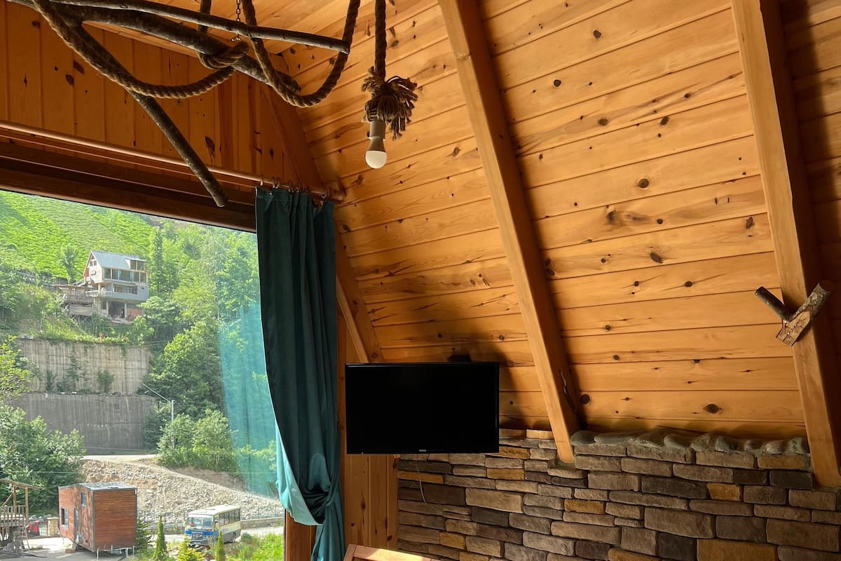 Basic Bungalow | Free WiFi