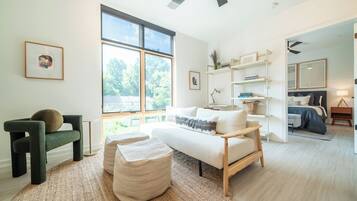 Junior Suite, Non Smoking | Living area