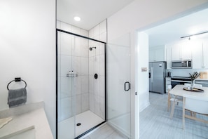 Junior Suite, Non Smoking | Bilik Mandi