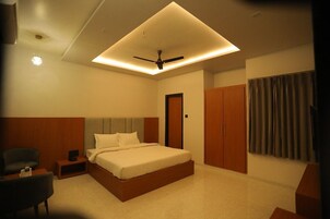 Sistema de insonorización y tabla de planchar con plancha