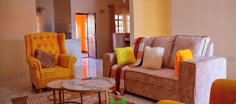 Kristina Gardens 3-bedroom bungalow in Voi - Perfect for a relaxing getaway